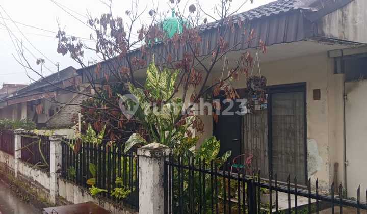 Dijual Rumah Tua Hitung Tanah di Riung Bandung Dijual Rumah Tua Hitung Tanah di Riung Bandung