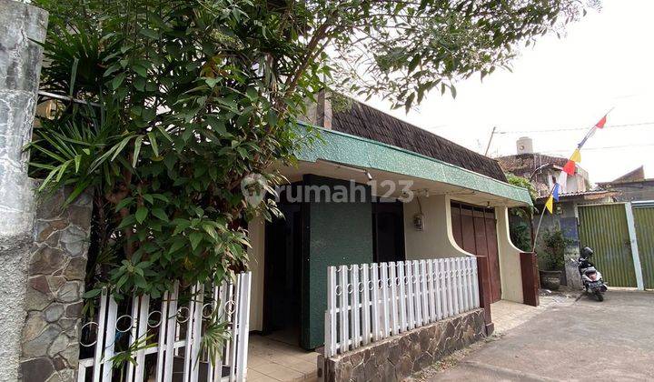 Jual Rumah 3 Lantai Di Gatot Subroto | Harga Terbaru