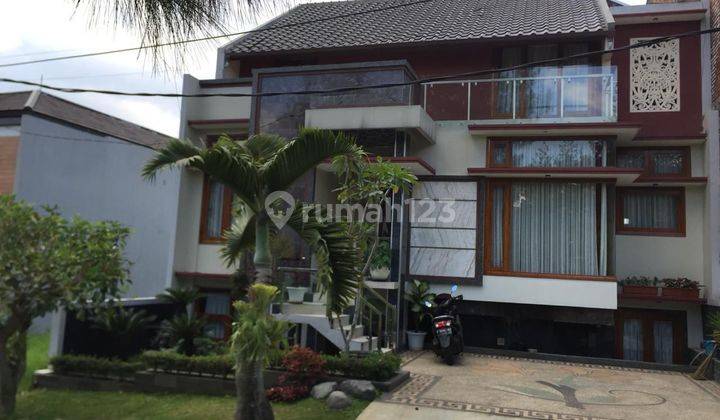 Villa 6 Lantai Dijual Cipaku Bandung Ada Kolam Renang 1