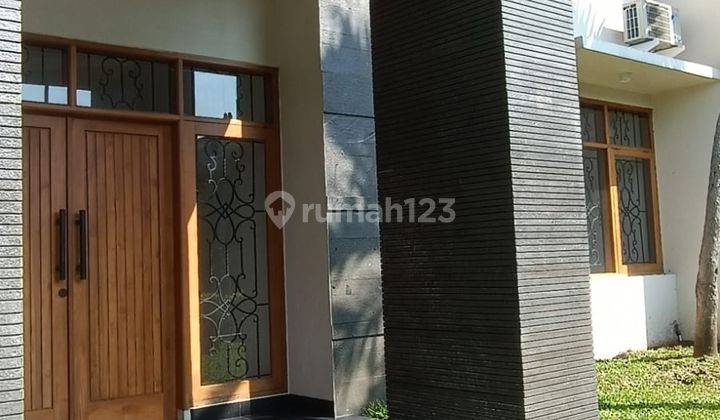 Rumah Dijual Singgasana Pradana Bandung Siap Huni 1