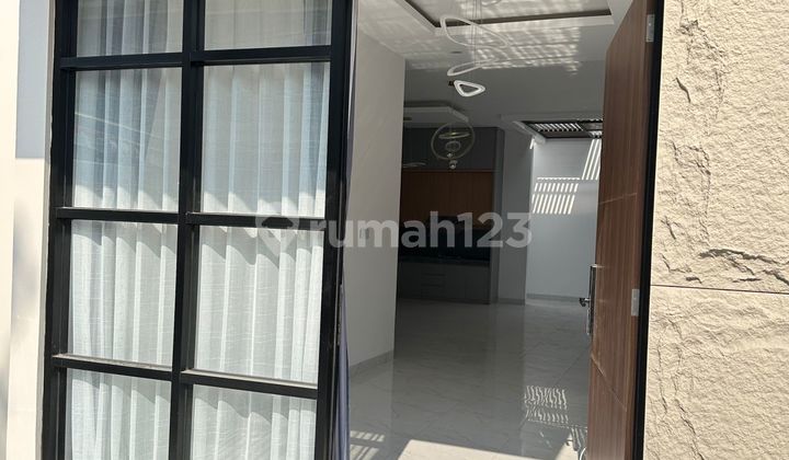 Dijual Rumah Tinggal Siap Huni di Taman Kopo Indah Bandung