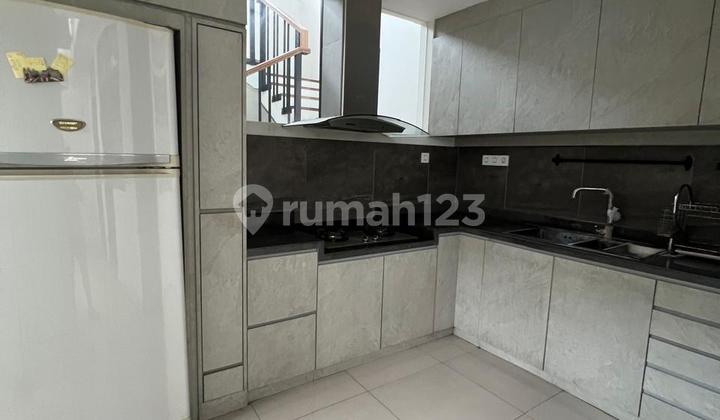 For Rent House in Singgasana Pradana Bandung Ready to Occupy 2