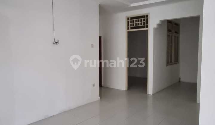 Rumah Siap Huni di Bintaro Jaya Sektor 9 dengan KT 3+1 KM 1+1