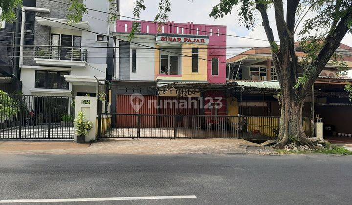 Ruko ukuran besar di sewakan di Jl. K.H.A.Dahlan 1