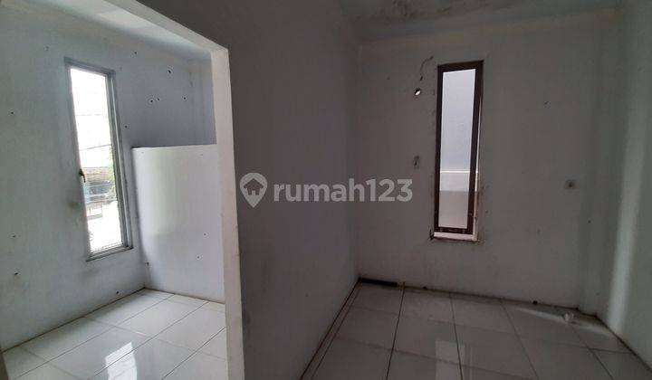 Ruko ukuran besar di sewakan di Jl. K.H.A.Dahlan 12