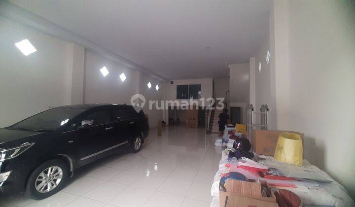 Ruko 2½ lt ditengah kota - di Jl. Kutilang, Pontianak  2