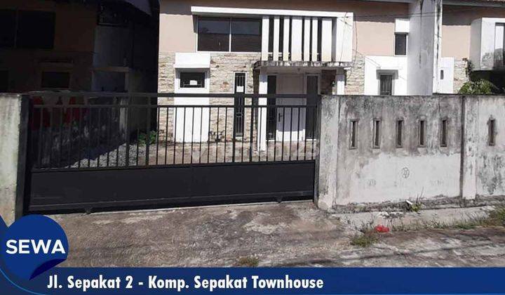 Disewakan rumah di Jl. Sepakat II Komp. Sepakat Town House 1