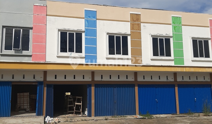 Dijual Ruko 2 Lantai - Lokasi Berkembang, Halaman Parkir Luas 2