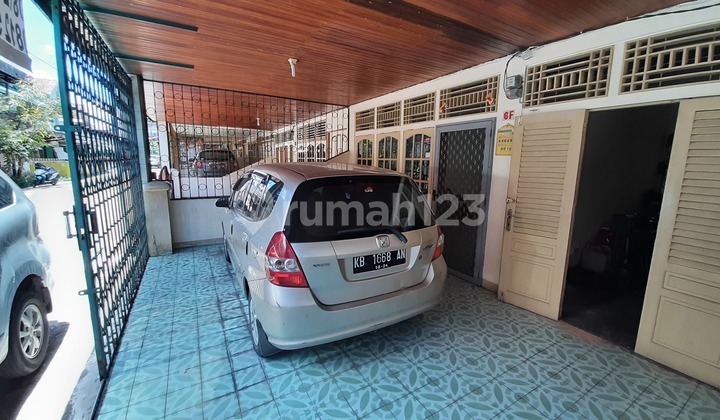 For Sale: 1 Residential Unit - Close to School & University