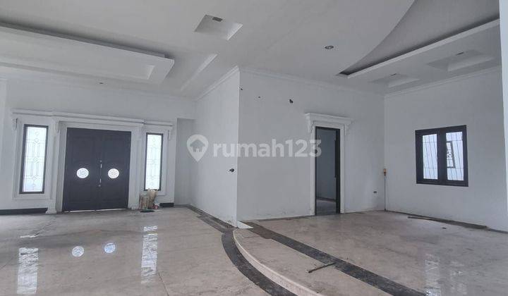 Dijual Rumah Mewah 2 Lantai Jl. Suprapto  - Lokasi Premium  2