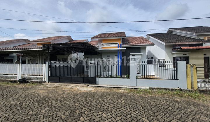 For Sale Ready-to-Use House Jl. Ujung Pandang Ko. Gemilang Deluxe 2