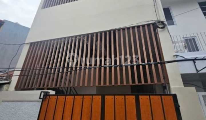 Boarding House in Tanjung Duren Grogol, Size 5x11, Good Condition