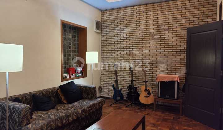 For Quick Sale: A Charming 1.5-Story House in Metro Pemata 2, Spacious Garden, Comfortable, Access to Greenlake Toll Road and Soetta Airport. 2