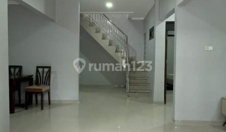 Rent a 2-Story House Ready to Live In Semi-Furnished at Mahagoni Park