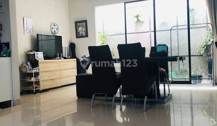 Rumah Modern 2 Lantai Semi Furnished Luas Puspita Loka Bsd 2