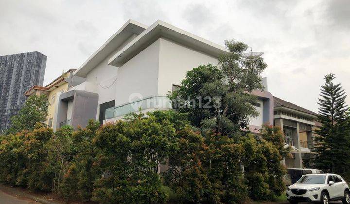 Rumah Bagus Hook 3 Lantai Furnished Sutera Palma 1