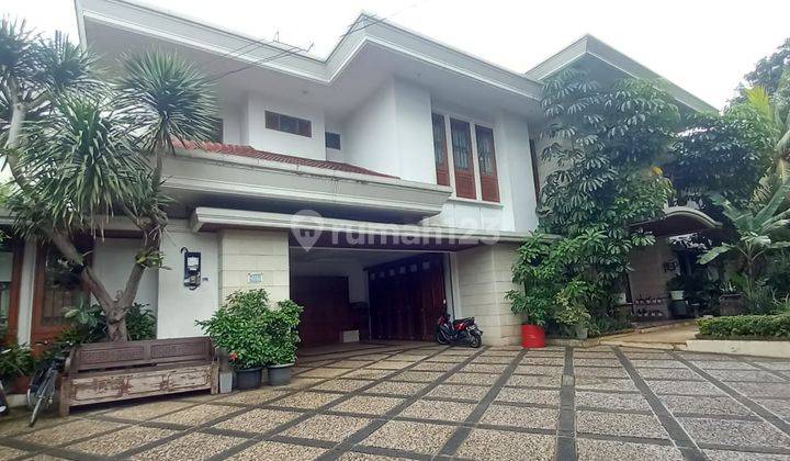 Rumah Super Luas Dengan Private Swimming Pool Di Jl Paso 1