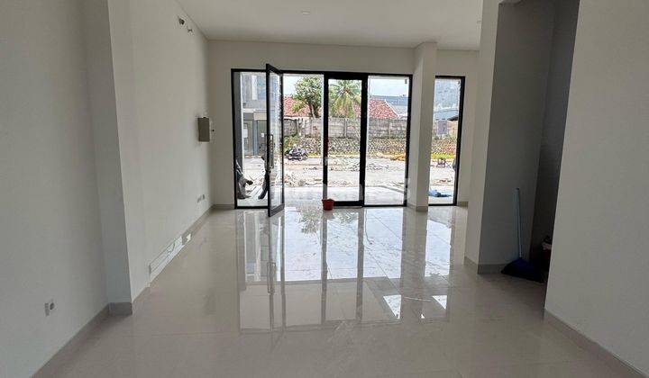Disewakan Ruko Delrey Business Town 3 Lantai di BSD 2