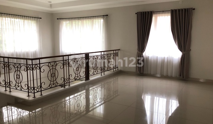 Emerald Mansion Lippo Cikarang House Ready to Use Emerald Mansion Lippo Cikarang House Ready to Use