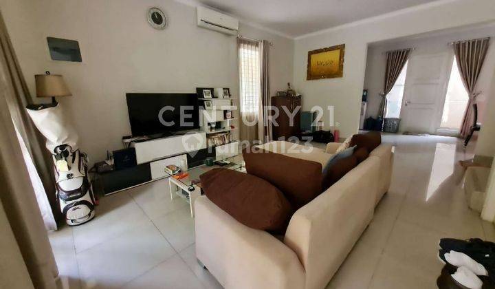 Rumah 2 Lantai Renovasi Fuly Furnished Siap Huni 1