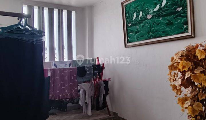 Rumah Gandeng Bagus 1½ Lantai Semi Furnished Di Cluster El Verde  2