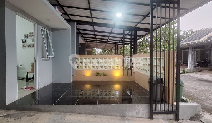 Asri House, Ready to Live In, Furnished, Near Toll Exit Gate.