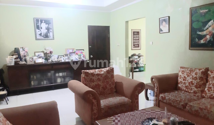 Ready-to-Occupy Boarding House with 8 Strategic Rooms in Radio Dalam, South Jakarta 2