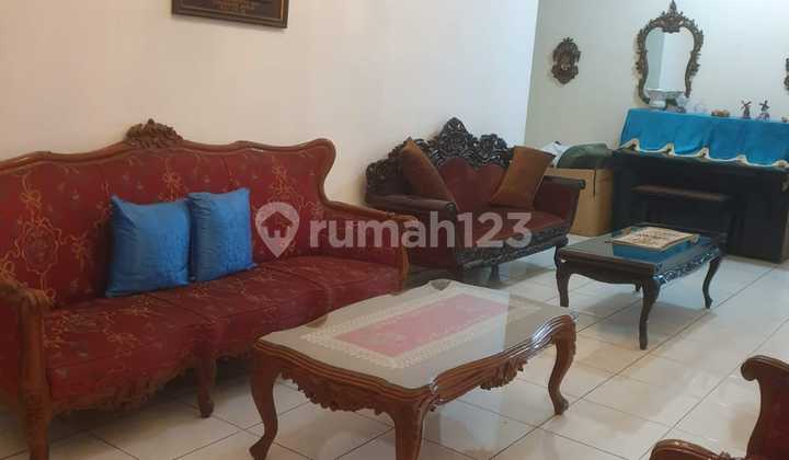 Rumah 4 Kamar Dekat Tol Kebon Jeruk & Jorr Joglo Jakarta Barat