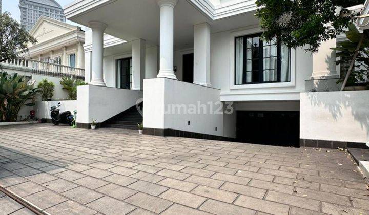 Luxurious Modern House Akses Jalan Lebar, Dalam Komplek 1