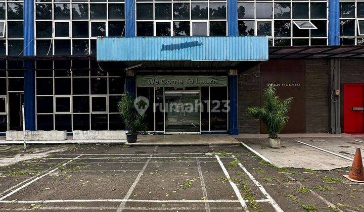 Jarang Ada Lokasi Strategis : Gedung KANTOR 3 lANTAI