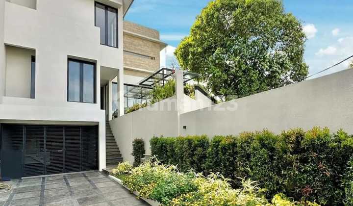 Rumah Kuningan Brand New Townhouse di Jakarta Selatan 2