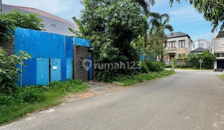 Kavling Posisi Hoek Jalan Lebar Area Exclusive di Pondok Indah  2