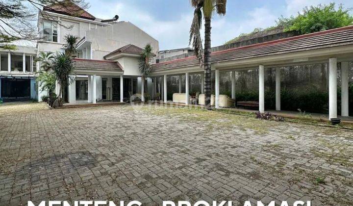 Rumah Nyaman ,hamalan luas di Menteng Jakarta pusat 1