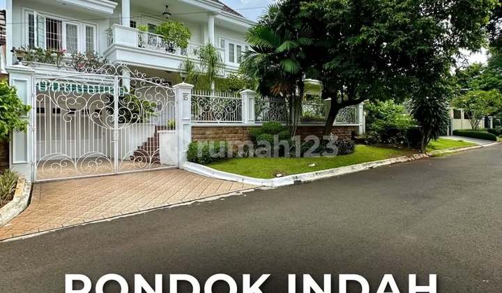 Pondok Indah Modern Classic House Prime Location, Dekat Bukit Gol