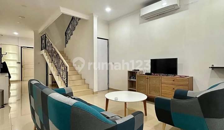RUMAH DI PEJATEN AMERICAN CLASSIC HOUSE JAKARTA SELATAN 2