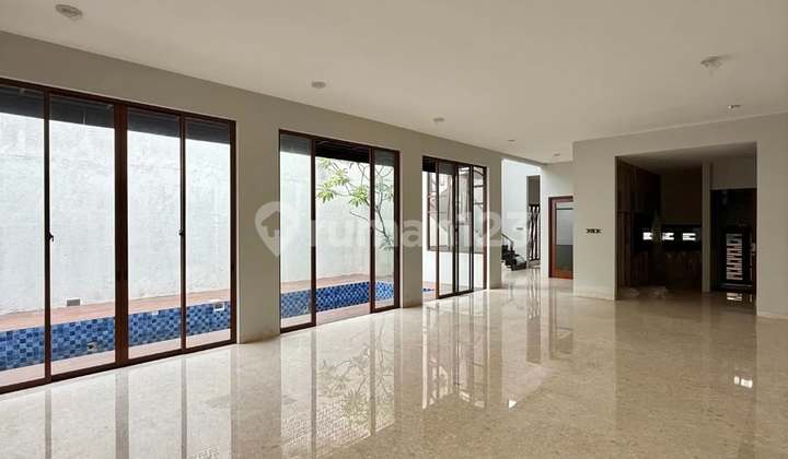 One Gate System 24-Hour Security Wide Road Row 2