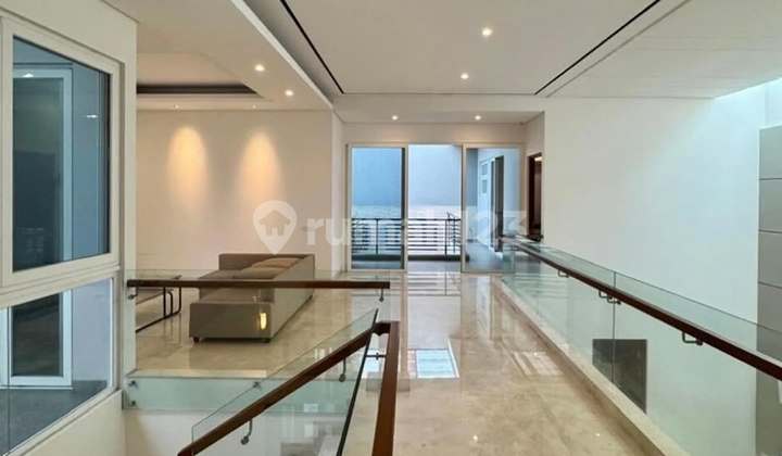 FOR SALE MEGA KUNINGAN BRAND NEW HOUSE SEMI FURNISHED 2