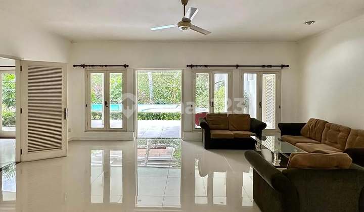 For Sale Menteng Rumah Lama Terawat Jalan Lebar, Rindang & Tenang 2