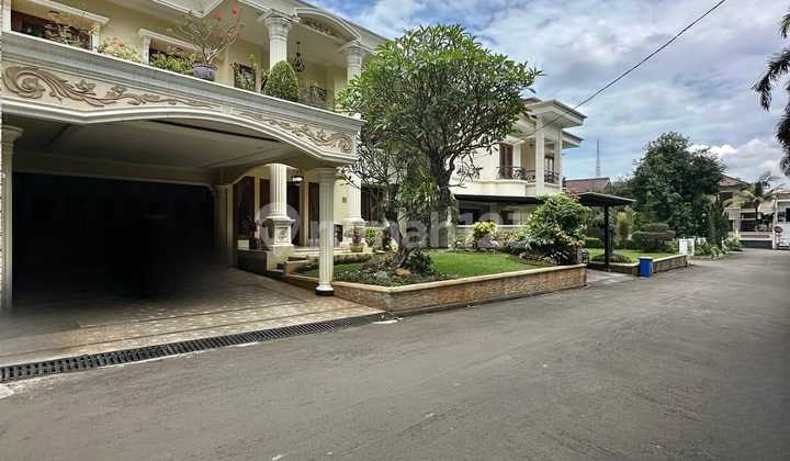 FOR SALE CILANDAK - MARGASATWA MODERN CLASSIC HOUSE IN A CLUSTER 2