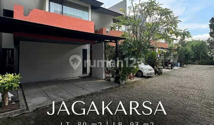FOR SALE JAGAKARSA DALAM TOWNHOUSE UNFURNISHED