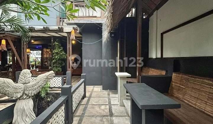 Rumah Ampera Raya Cafe + Guesthouse Tropical Balinese Design Komersial Area 2