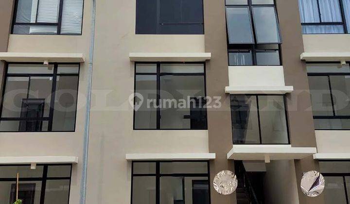 Rumah Bagus Dijual di Duri Kosambi, Green Royal Condo 1