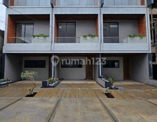 Rumah Baru Bagus 4 Lantai di Mampang Siap Huni Harga Nego Jalan Lebar Jakarta Selatan 1