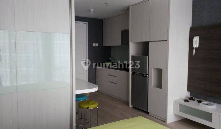 Dijual Apartment Altiz Bintaro, Studio 25m2, View Pool, Furnished  2