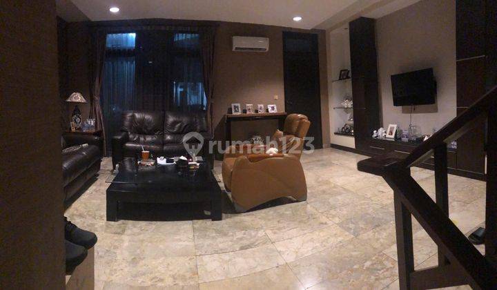 Dijual Town House Pantai Mutiara Semi Furnish, Bagus 2