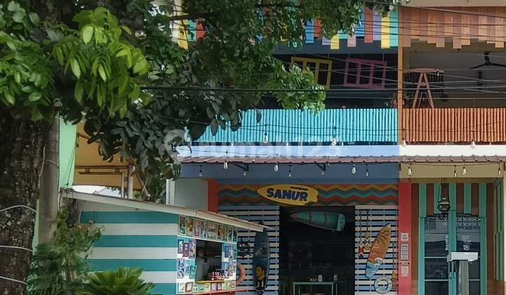 For Sale: Shop/Commercial Space in Popular Commercial Area in Depok. Busy Street & Surrounded by Many Residences. Limited Properties due to High Demand. New Land, Beji, Depok. 2 Floors. 1