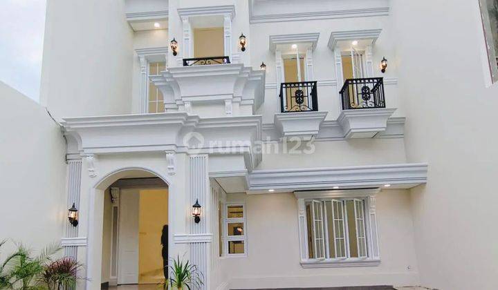 Luxury Classic House Siap Huni Dalam Komplek Joglo,jakarta Barat 1