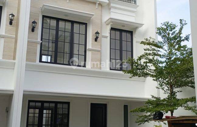 Rumah Classic Mewah 3 Lantai Lokasi Strategis Di Mampang,jaksel  2