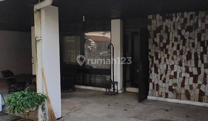 Rumah Jl. Dinoyo -super Strategis Surabaya Pusat. Hitung Tanah. Lt 633 M² ± 15 X 40 | Lb ± 600 M² ( 1.5 Lantai ) | Shm | Hdp Timur. Sederet Suzana Bakery. Univ Widya Mandala. Rumah 1