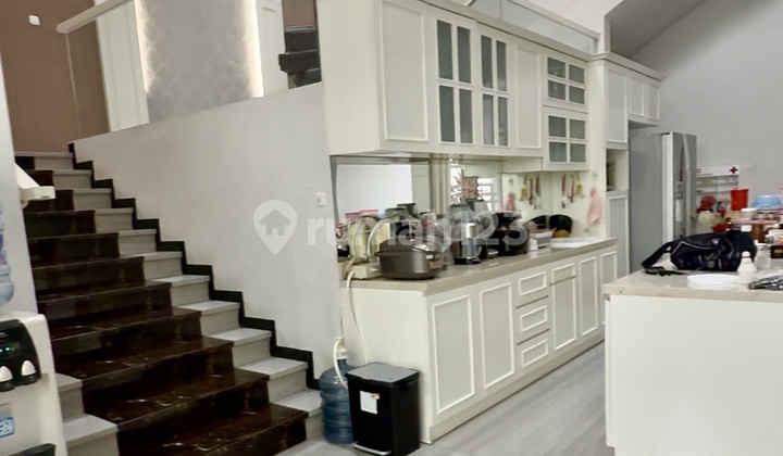 Dijual Rumah Mewah Graha Famili 15X30 Hunian Prestise di Surabaya Barat 2